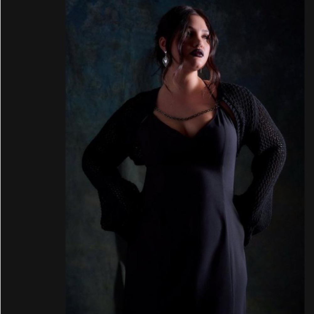 Torrid Nightfall Cropped black sweater